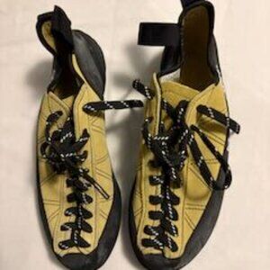 Mad Rock Laced Climbing Shoes